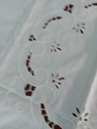 Tovaglia intaglio 80x80 cm