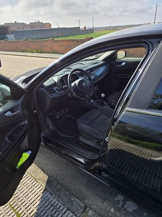 Alfa Romeo Giulietta 2012