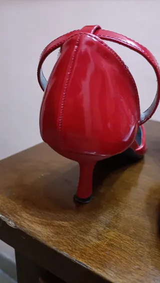 Dos pares. Zapatos Rossi Fratello. Mujer Tacón