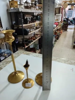 2 Candelabros Bronce y 1 Incienso