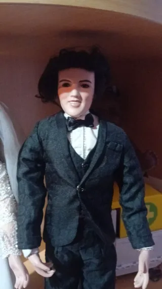 Muñecos Elvis y Priscilla Presley de su boda