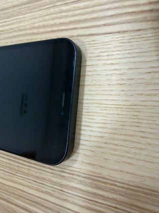 iPhone 12 64GB + Caricabatterie + 2 Custodie