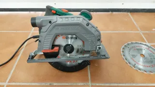 Sierra Circular Parkside de cable