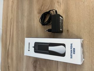 Piano Digitale Yamaha con Supporto e Pedale