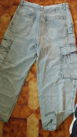 Pantalón cargo Pull&Bear Talla L