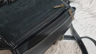 Riñonera artesanal de piel color negra, nueva