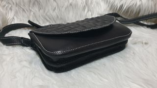 Riñonera artesanal de piel color negra, nueva