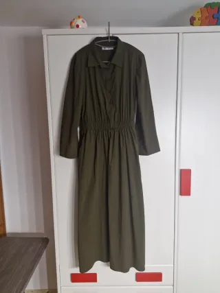 Vestido Zara manga larga verde oliva