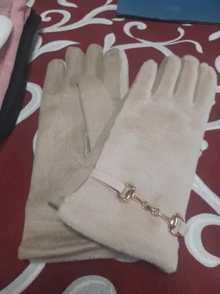 Guanti donna tortora con fibbia dorata