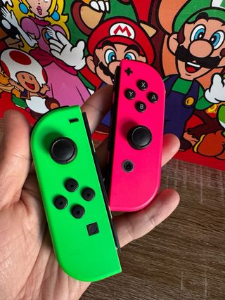 PAR Joy-Con Nintendo Switch Verde y Rosa ORIGINAL