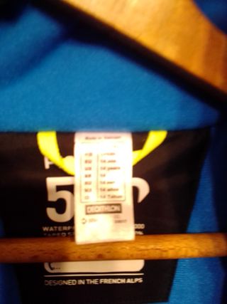 Chaqueta y pantalón de esquí azul