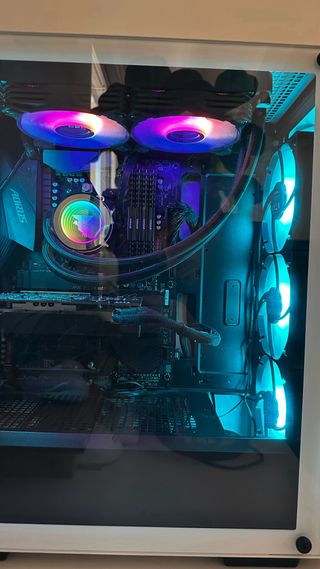 PC Gaming Ryzen 5 5600X RX 6600 32GB RAM