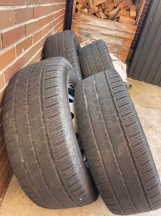4 Neumáticos Continental con Llantas