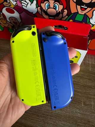 Joy-Con Nintendo Switch Azul y Amarillo Original