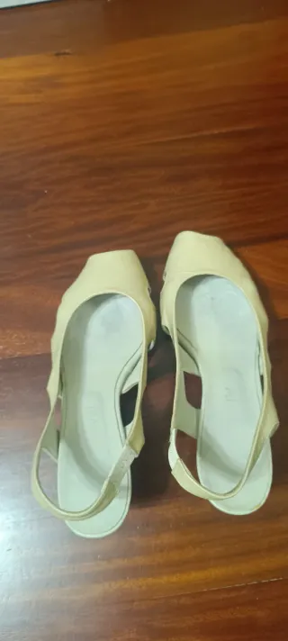 Sandalias Beige Talla 37
