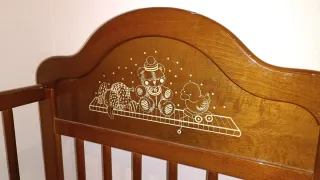 Cuna de madera en perfecto estado