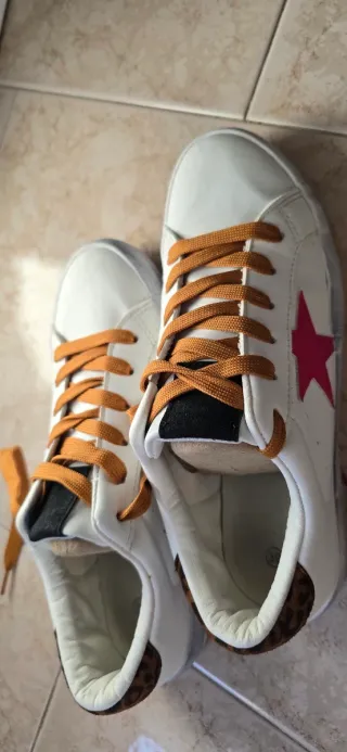 Zapatillas Milano Blancas con Estrella Rosa