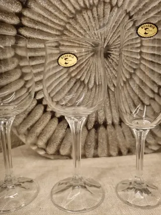 18 Calici di vino, 12 di acqua e 12 di cava bohemia