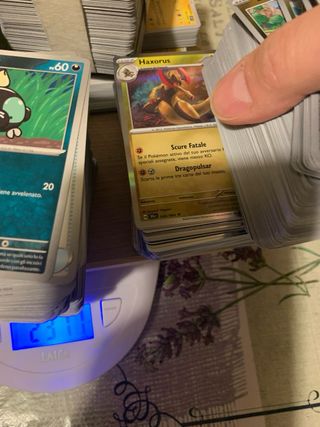 Lotto misto 2,5kg Pokémon, no energia - no codici