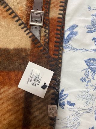 Bufanda pasmina con cierre de hebilla