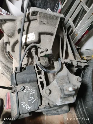 Caja de cambios 98WT-7F096-AC