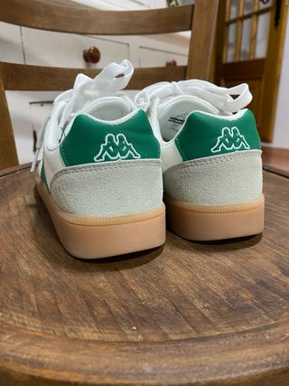 Zapatillas Kappa Blancas y Verdes