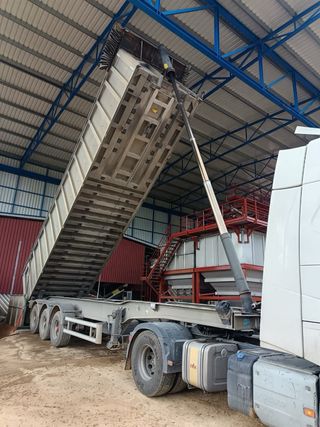 Bañera Aluminio marca Fruehauf. Año 2006