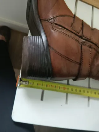 Botas altas de cuero marrón