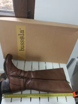 Botas altas de cuero marrón