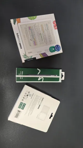 Kobo Libra color, funda, stylus 2 todo sin abrir