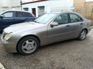 Mercedes-Benz Clase C 2003