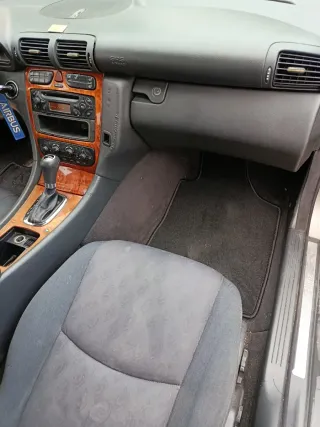 Mercedes-Benz Clase C 2003