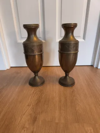 Antichi vasi d'altare in ottone dorato