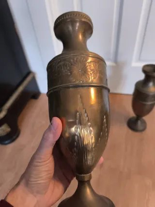 Antichi vasi d'altare in ottone dorato