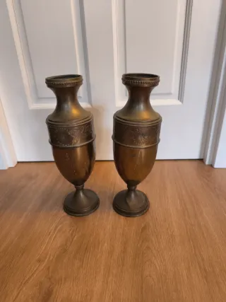 Antichi vasi d'altare in ottone dorato