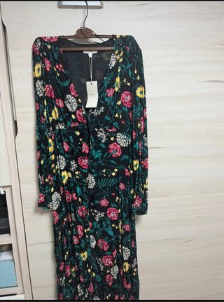 Vestido Springfield floral negro mujer