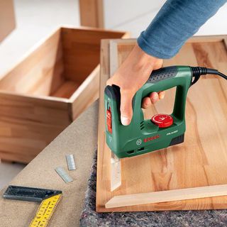 Grapadora eléctrica Bosch PTK 14 EDT