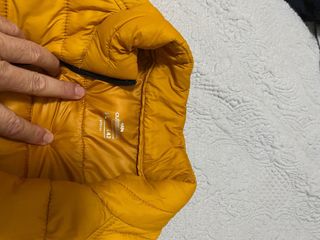 Chaqueta acolchada amarilla