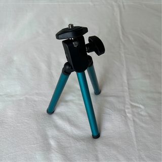 Mini trípode metálico