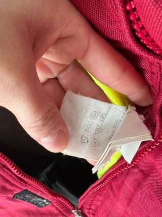 Chaqueta Nórdica Roja y Negra