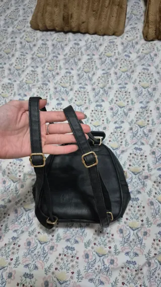 Mochila negra THE TOTEBAG