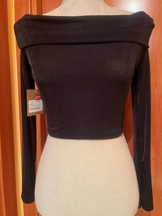 Top fiesta escotado manga larga negro