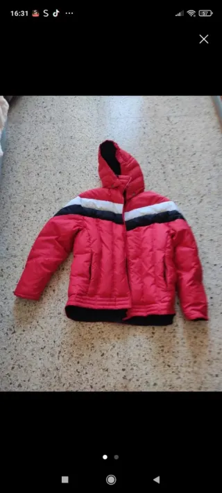 Chaqueta Zara Roja y Negra