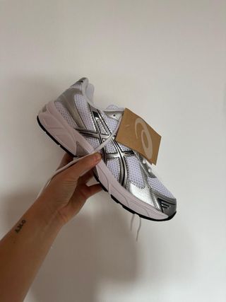 Zapatillas Asics Gel-1130 Plata y Blanco