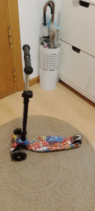 Patinete 3 ruedas KINSKATE graffiti