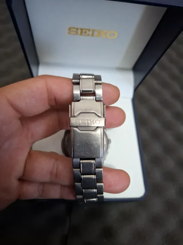 Relógio Seiko V657-9910 Cronógrafo em Titânio