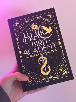 Black Bird Academy, muerte a la oscuridad