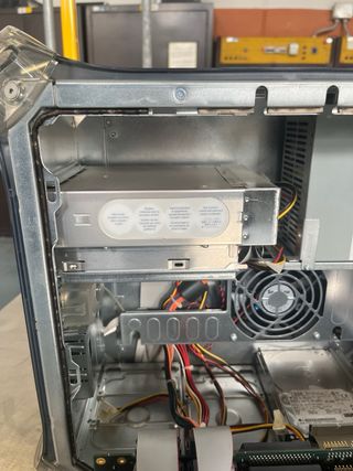 Apple Power Mac G4 con disco IBM