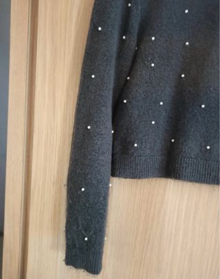 Jersey gris con perlas
