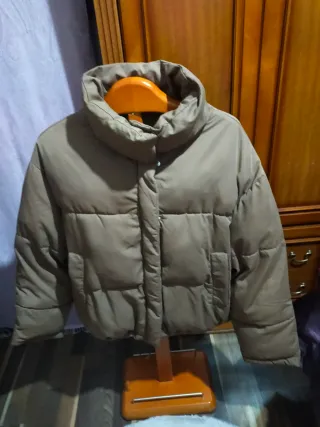 Abrigo acolchado beige